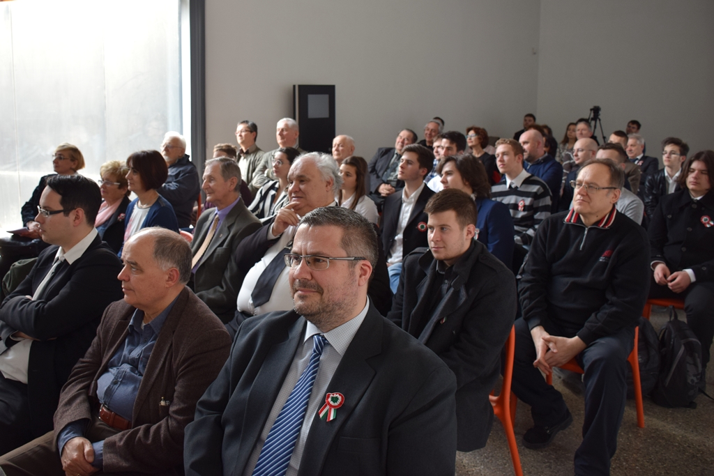 Konferencia a forradalom utóéletéről az Emlékpontban 12