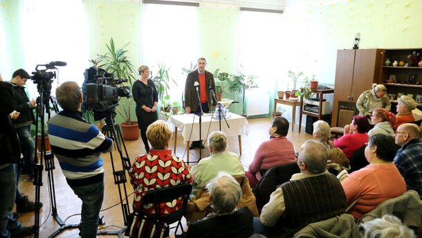 Lázár: mindenki vegyen elő egy kockás papírt április 7-én!