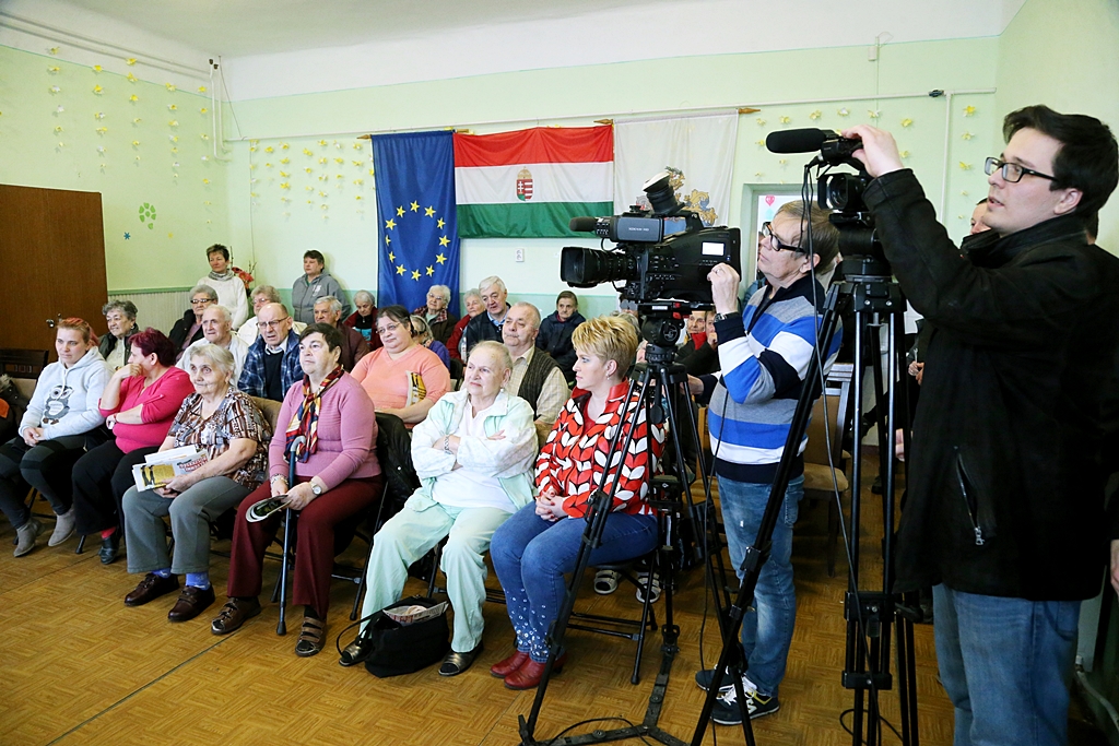 Lázár: mindenki vegyen elő egy kockás papírt április 7-én! 40