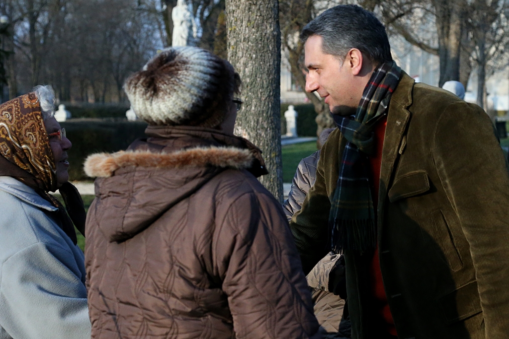 Lázár: mindenki vegyen elő egy kockás papírt április 7-én! 6