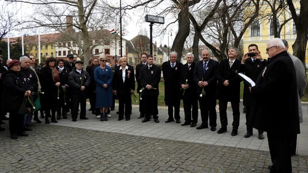 "Minden helyzetben meg kell maradnunk magyarnak!"