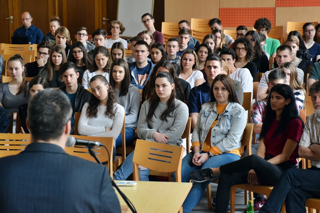 A Soá áldozatairól a szegedi piarista gimnáziumban 3