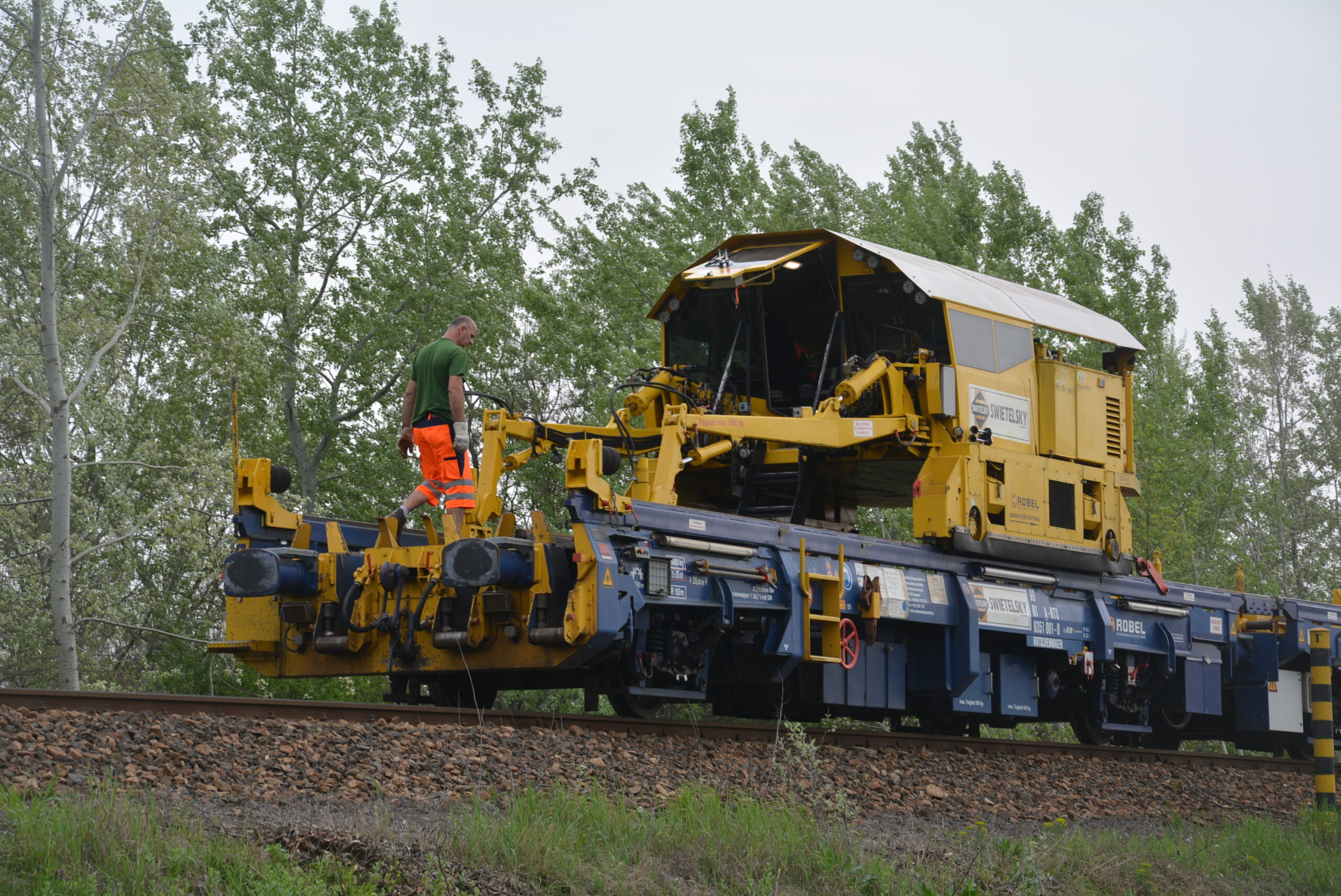 Használt sínekből építik a tram-train pályáját 2