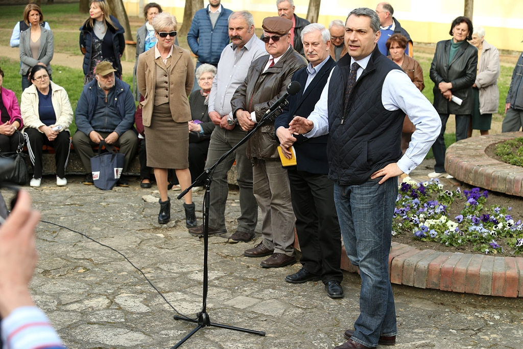 Lázár János: "Ha van gyermek, akkor van jövő!" 3