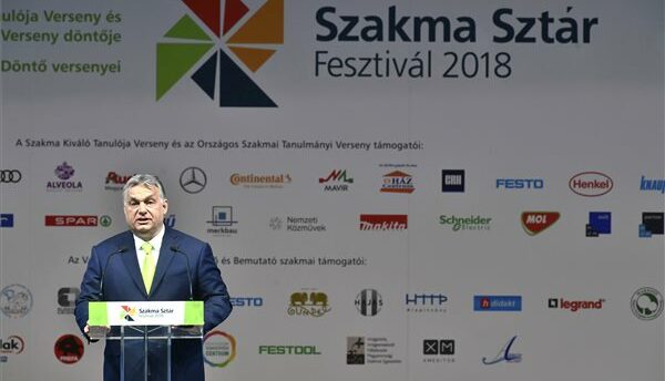 Orbán: olyan országot kell építeni, ahol a munkásoknak és a munkának becsülete van