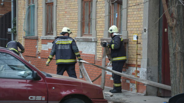 Tűz a Szántó Kovács János utcában