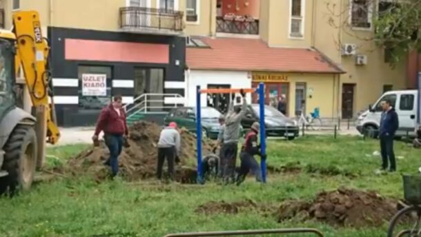 Új játszótér épül a Szegfű utcán