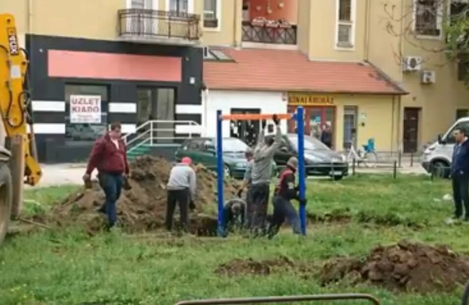 Új játszótér épül a Szegfű utcán