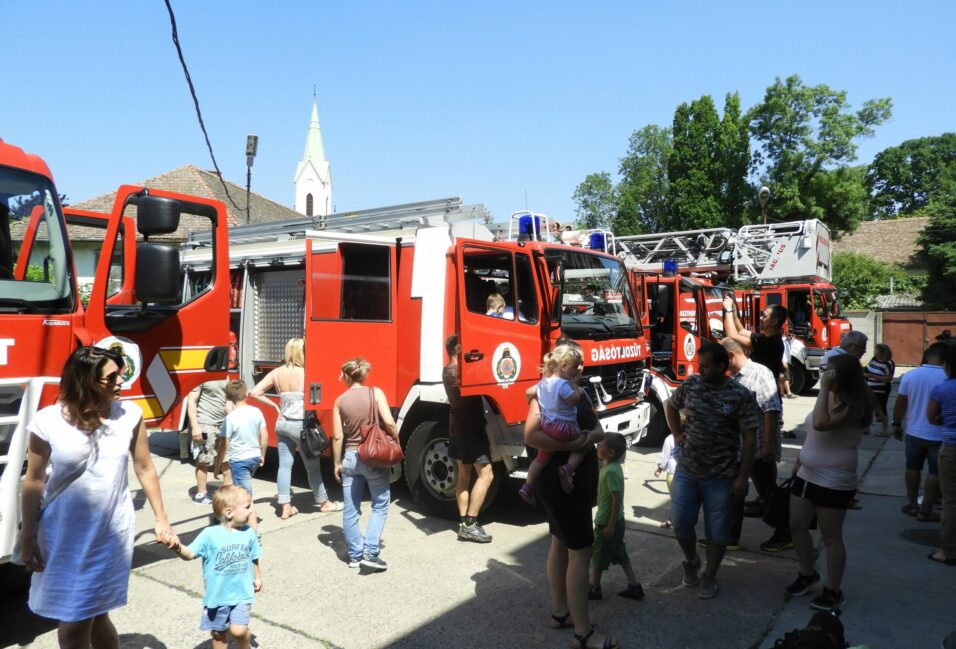 Így telik a gyermeknap a vásárhelyi lánglovagoknál (fotók) 13