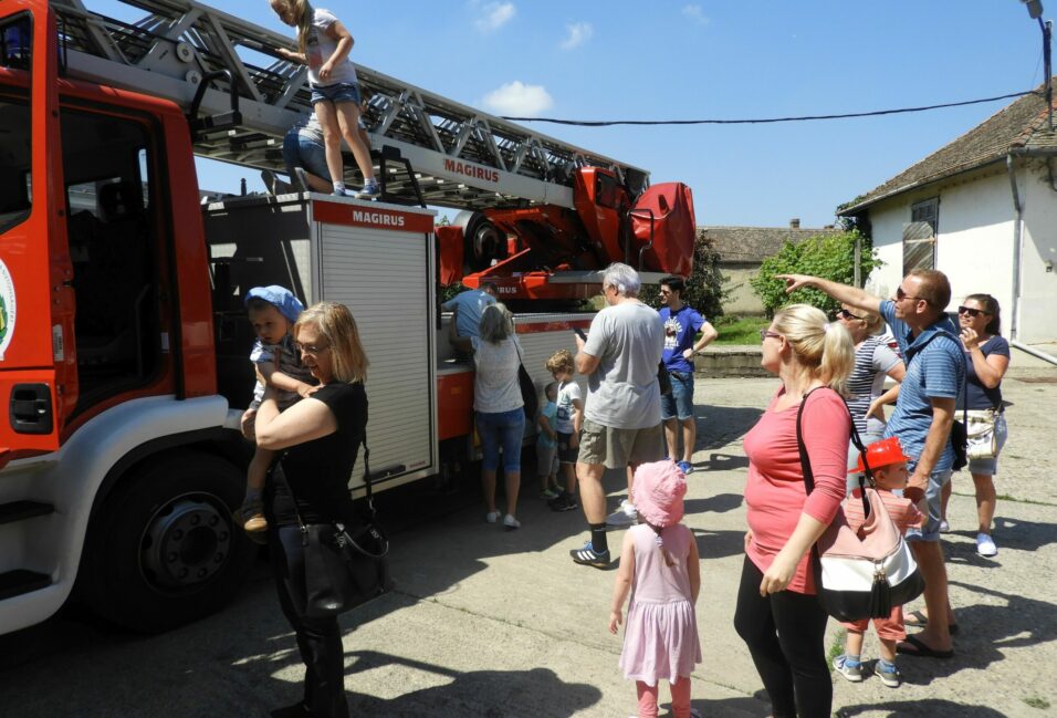 Így telik a gyermeknap a vásárhelyi lánglovagoknál (fotók) 8