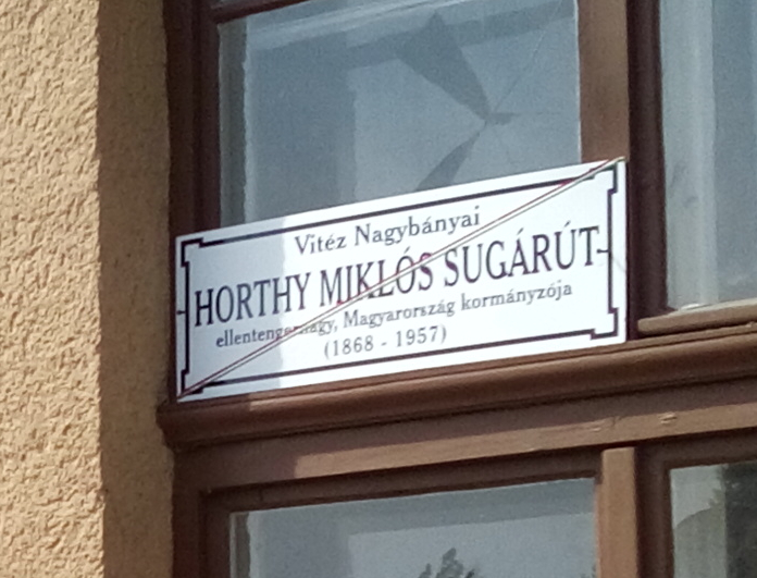 Illegális Horthy utcanév(emlék?)tábla Vásárhelyen