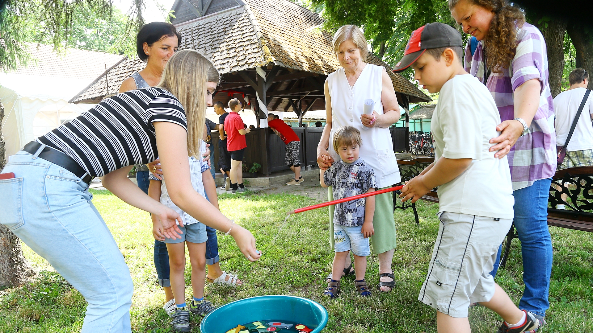 Mesésen telt a családi nap a Kozmutzában 13