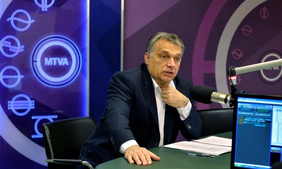 Orbán: népességcsere zajlik Európában, hogy a spekulánsok sokat kereshessenek