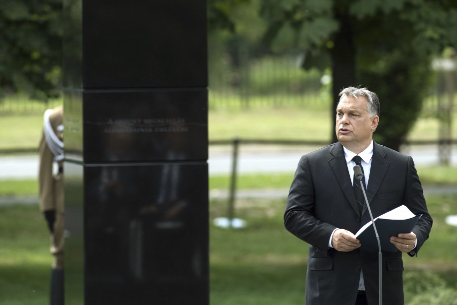 Orbán Viktor: Nem engedünk a szuverenitásunkból, nem leszünk bevándorlóország