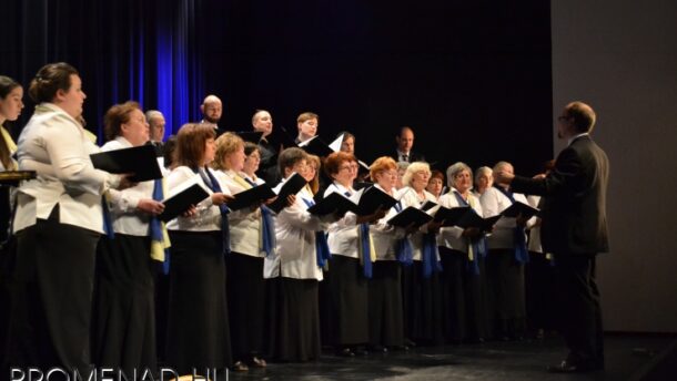 Távol jársz - A Steiner Béla Városi Kórus ad koncertet a Tornyaiban 1