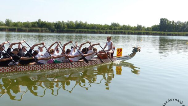 Utolsó erőpróbájukra készülnek a dragonosok a szegedi VB előtt, és hangolnak az Európa - bajnokságra 1