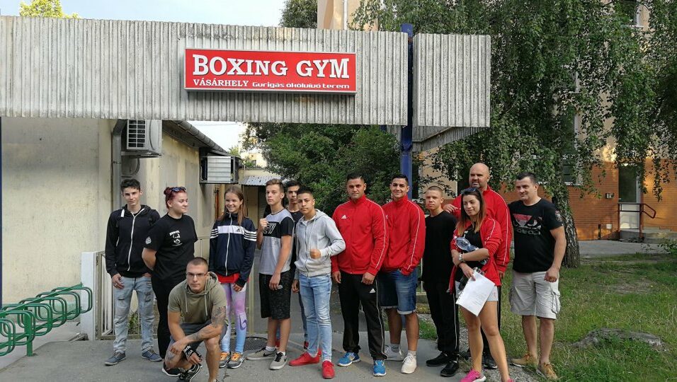 Népes csapattal nemzetközi versenyre utazott a Boxing Gym Vásárhely 1