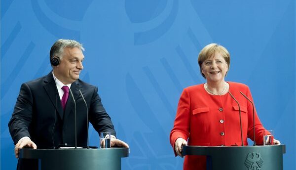 Orbán Berlinben: máshonnan nézzük a világot, másképpen is látjuk, de szoros együttműködésre törekszünk Németországgal