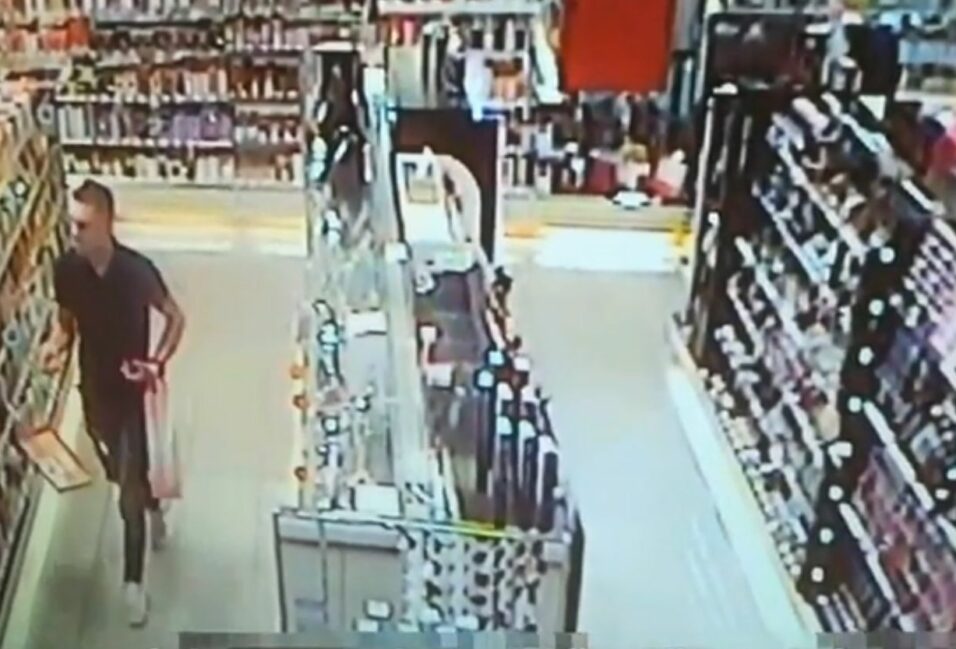 Egy férfi parfümöket lopott a vásárhelyi drogériából