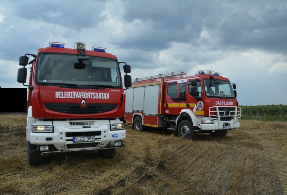 Tíz hektáron pusztítottak a lángok Kistelek határában 1