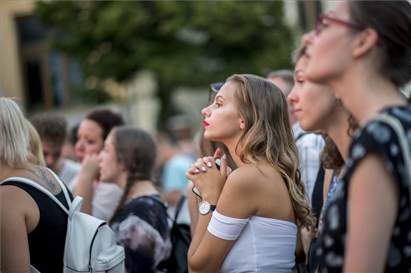 Nyilvánosságra hozták a felvételi ponthatárokat