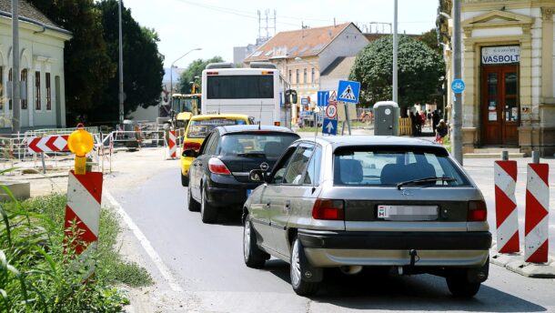 Megváltozott a forgalmi rend a Kálvin téren 1