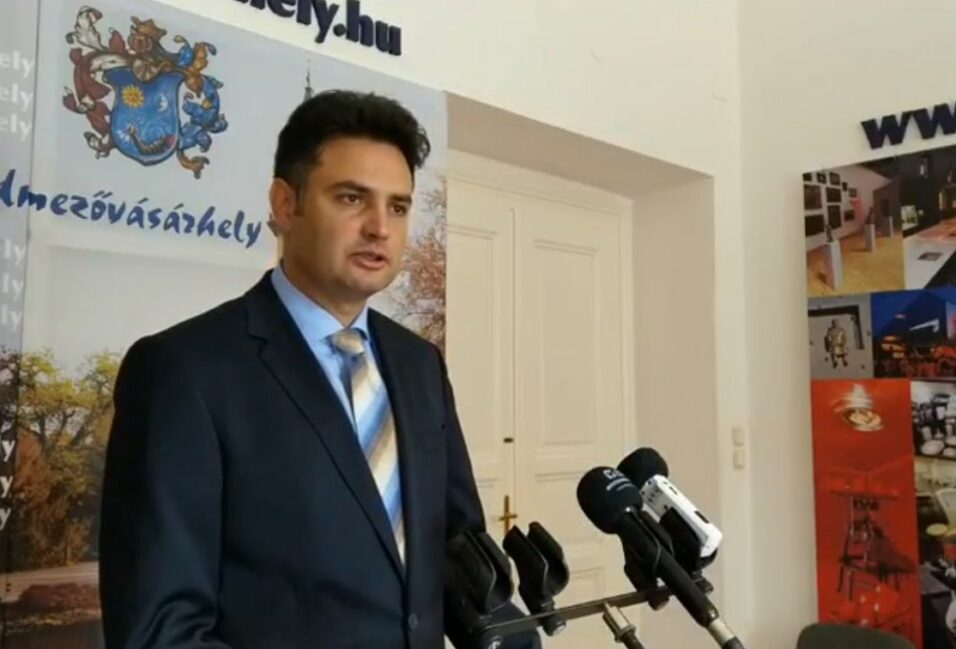 Rendőrök és polgárőrök segítik az iskolakezdést Vásárhelyen