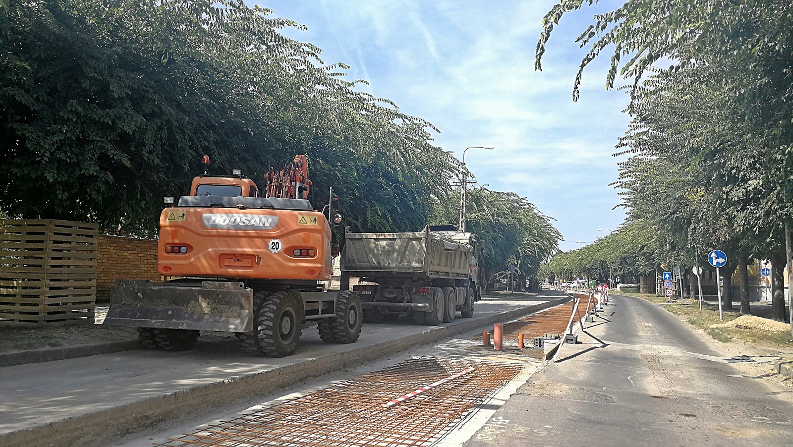 A Bajcsyn már láthatjuk a tram train síneit 8