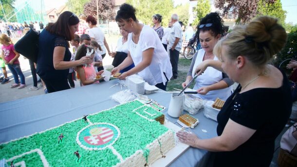 Földeáknak is van már műfüves pályája 22