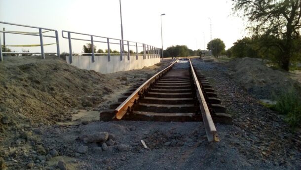 Látta? Itt jön le a tram-train majd a vasútvonalról