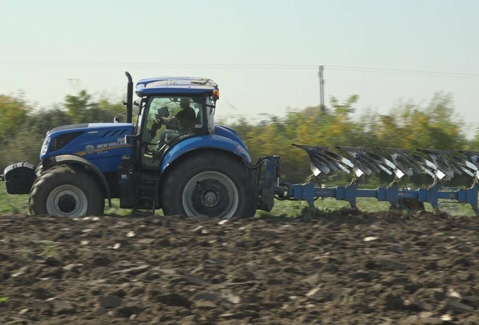 Lázár János mond köszöntőt a makói agrárfórumot