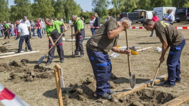 Országos versenyen remekeltek a vásárhelyi sírásók