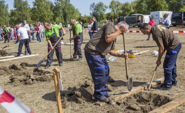 Országos versenyen remekeltek a vásárhelyi sírásók