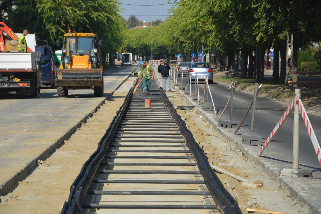 A Bajcsyn már hegesztik a tram-train síneit 1