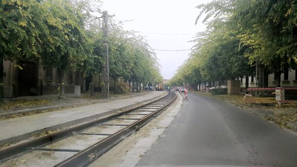 Egyre hosszabb a sín – így áll a tram-train építése Vásárhelyen 9