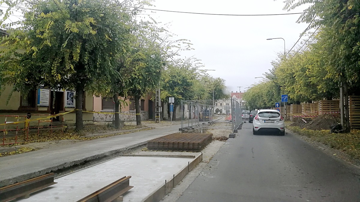 Egyre hosszabb a sín – így áll a tram-train építése Vásárhelyen 10