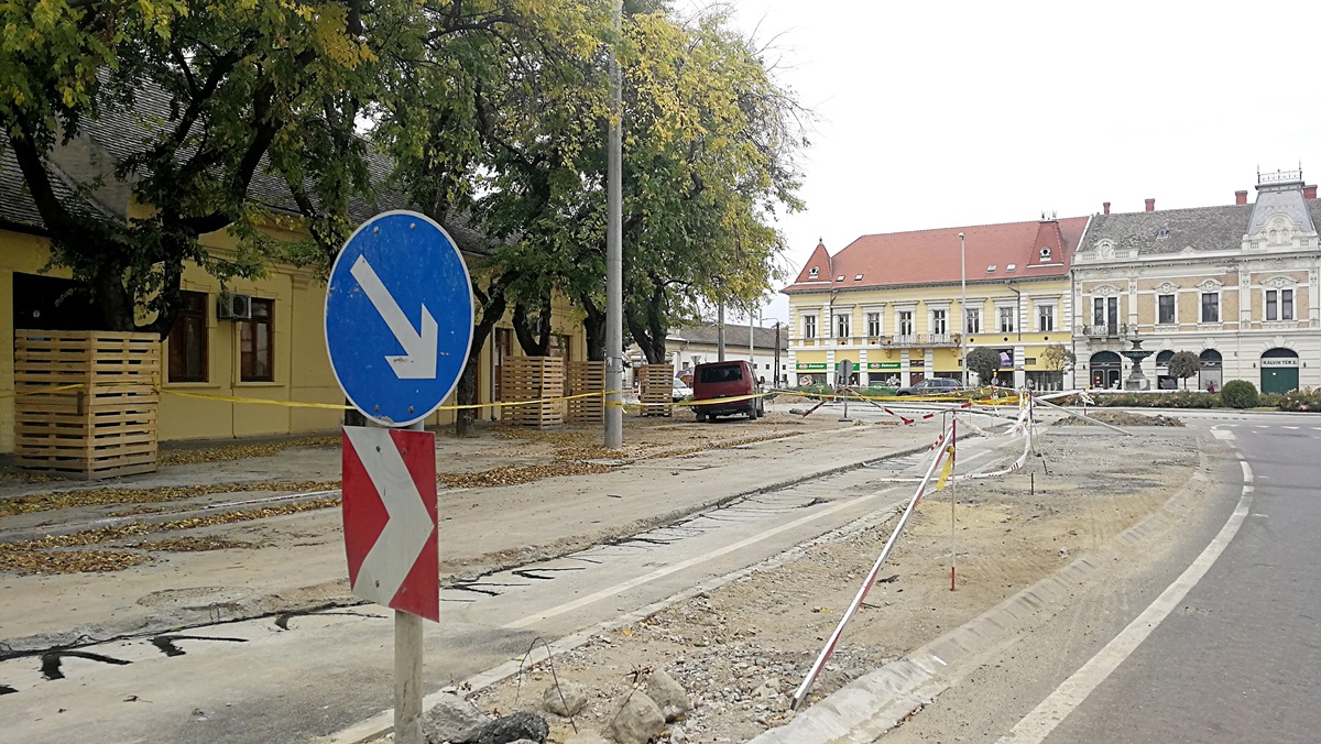 Egyre hosszabb a sín – így áll a tram-train építése Vásárhelyen 11