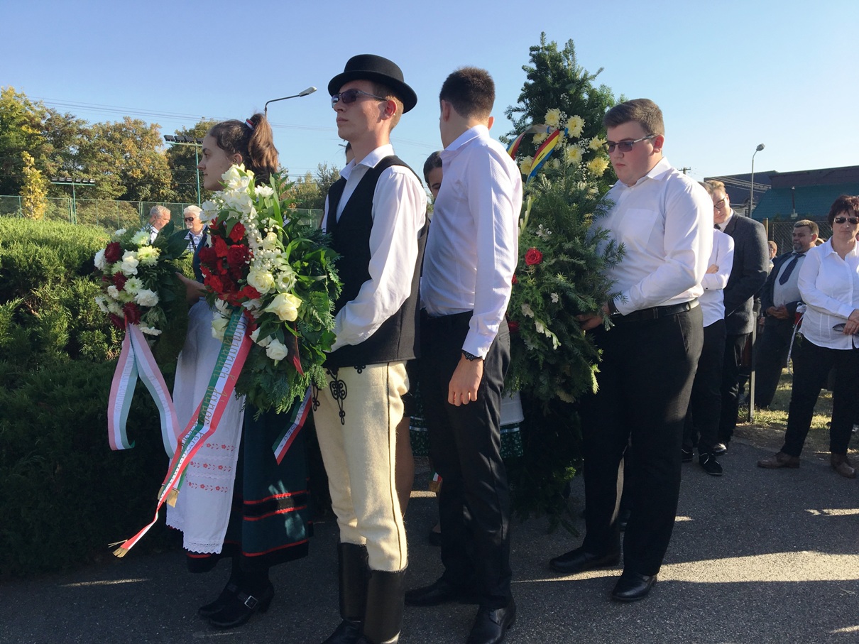 Főhajtás a Vesztőhelyen - Aradon emlékezett a mártírokra Juhász Tünde és Kakas Béla 4