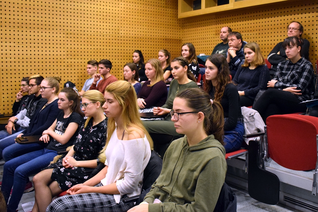 A történelem százéves vihara az Emlékpont konferenciáján 5