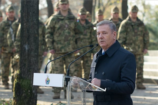 Benkő: az elesett katonákra emlékezni kell 1