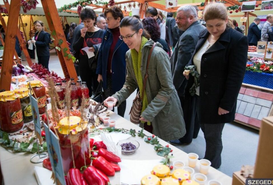 Két napig piactér lesz a kormányhivatal nagyterme - Ötödször lesz Közfoglalkoztatási Adventi Kiállítás és Vásár Szegeden 1