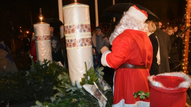 Meggyújtották a második vásárhelyi adventi gyertyát 3