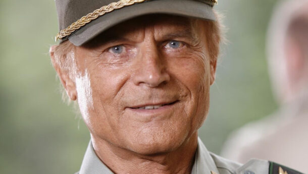 80 éves lett Terence Hill, akinek a filmjeit több generáció kacagott végig