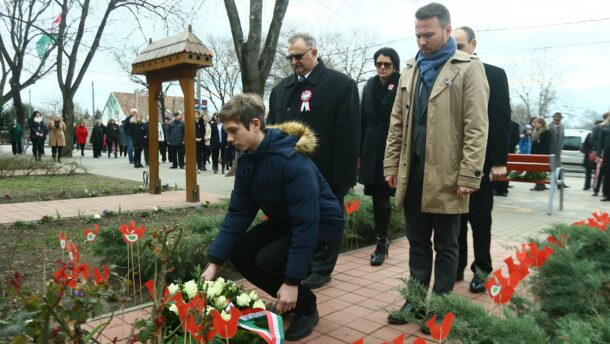 Ünnepség Székkutason: azok az igazán erősek, akiknek lelkében hit, tenni akarás és önbecsülés él!