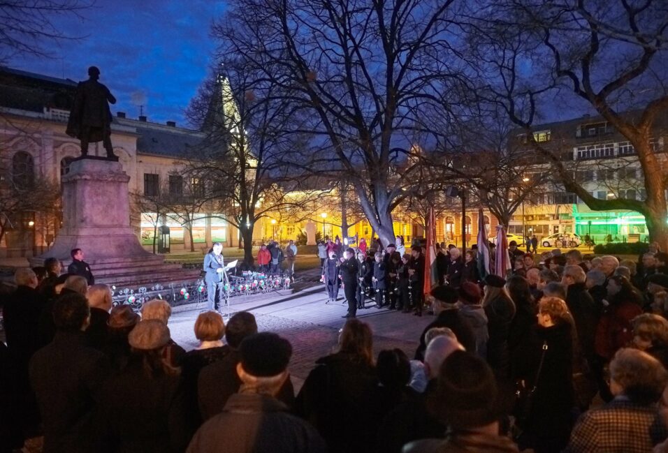 Grezsa István: az év tétje, hogy visszatérünk-e a gyarapodás és a fejlődés útjára! 9