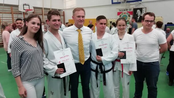 Három új Taekwon-do mesterfokozatnak örülhettek a vásárhelyiek