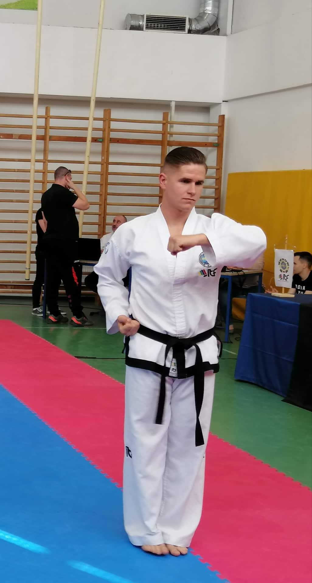 Három új Taekwon-do mesterfokozatnak örülhettek a vásárhelyiek 6