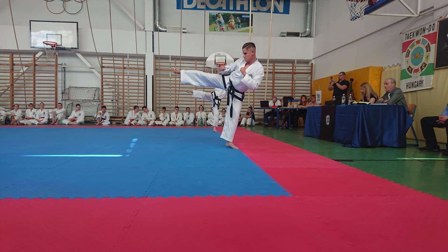 Három új Taekwon-do mesterfokozatnak örülhettek a vásárhelyiek 7