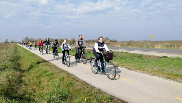 Újabb képek a tegnapi sóshalmi biciklitúráról