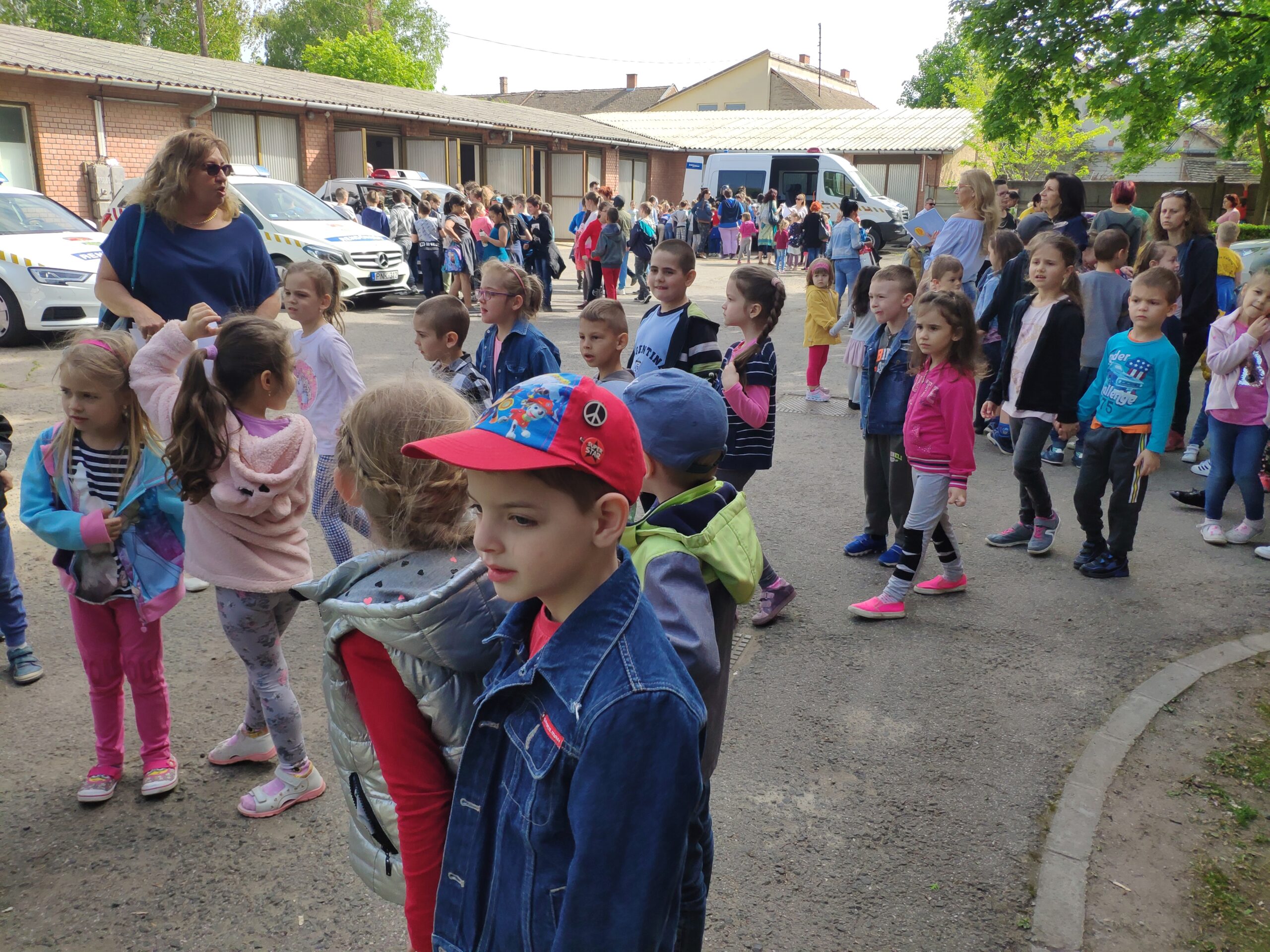 Egy napra igazi rendőrök lettek a vásárhelyi apróságok 13